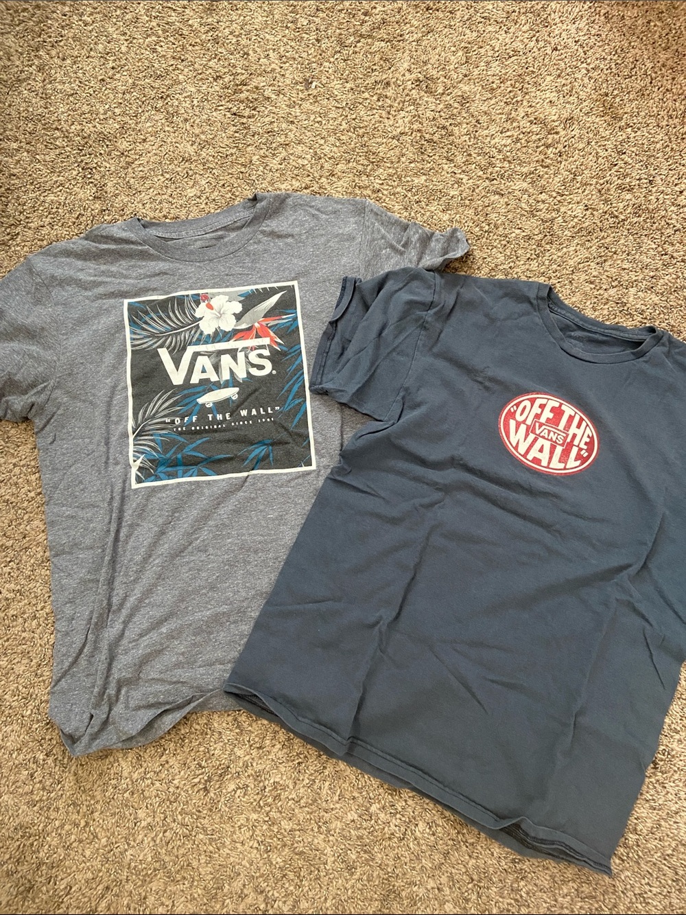 ✏️ ☀️ Vans Short-Sleeve Graphic Tees